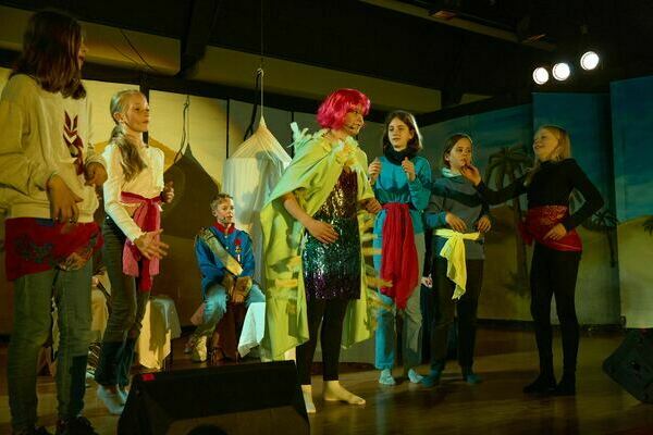 Musical-Auffhrung "Prinz Owi lernt Knig" (Foto: Frank Duffner)