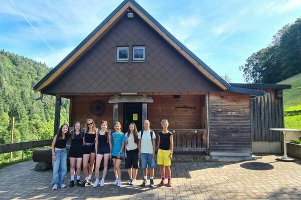 Projekttage 2024 - "Httenwanderung" (bereit zum Aufbruch zum Rappeneck)