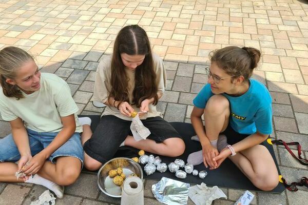 Projekttage 2024 - "Httenwanderung" (Vorbereitung des Abendessens)