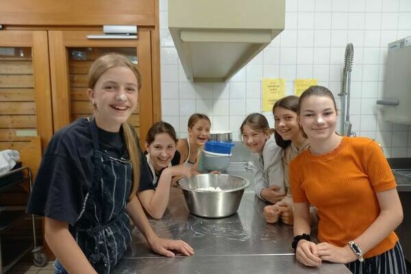 Projekttage 2024 - "Backkurs fr Genieer"